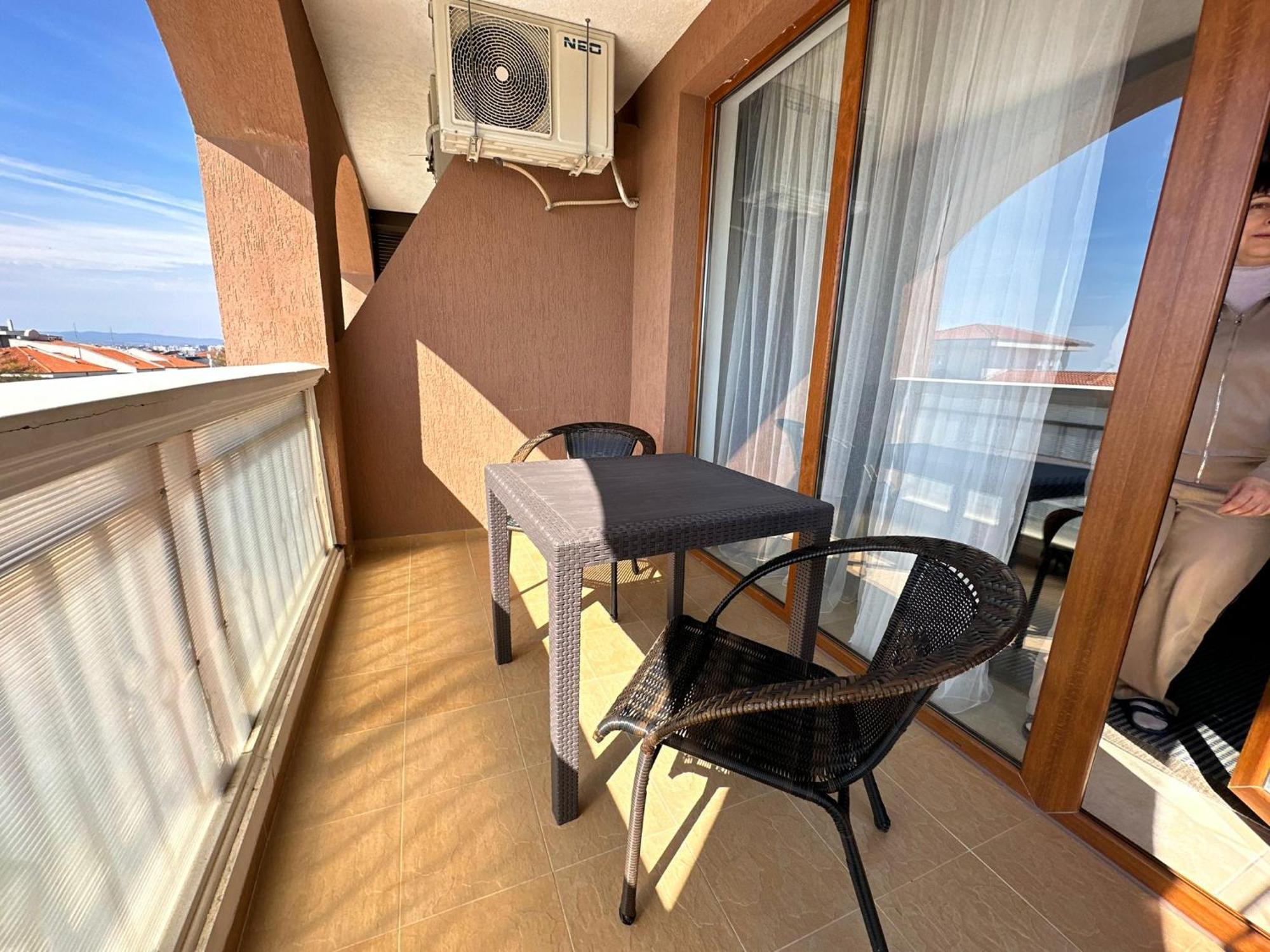 2 Bedroom Apartment Sveti Vlas With 2 Balconies And Sea Views Екстер'єр фото
