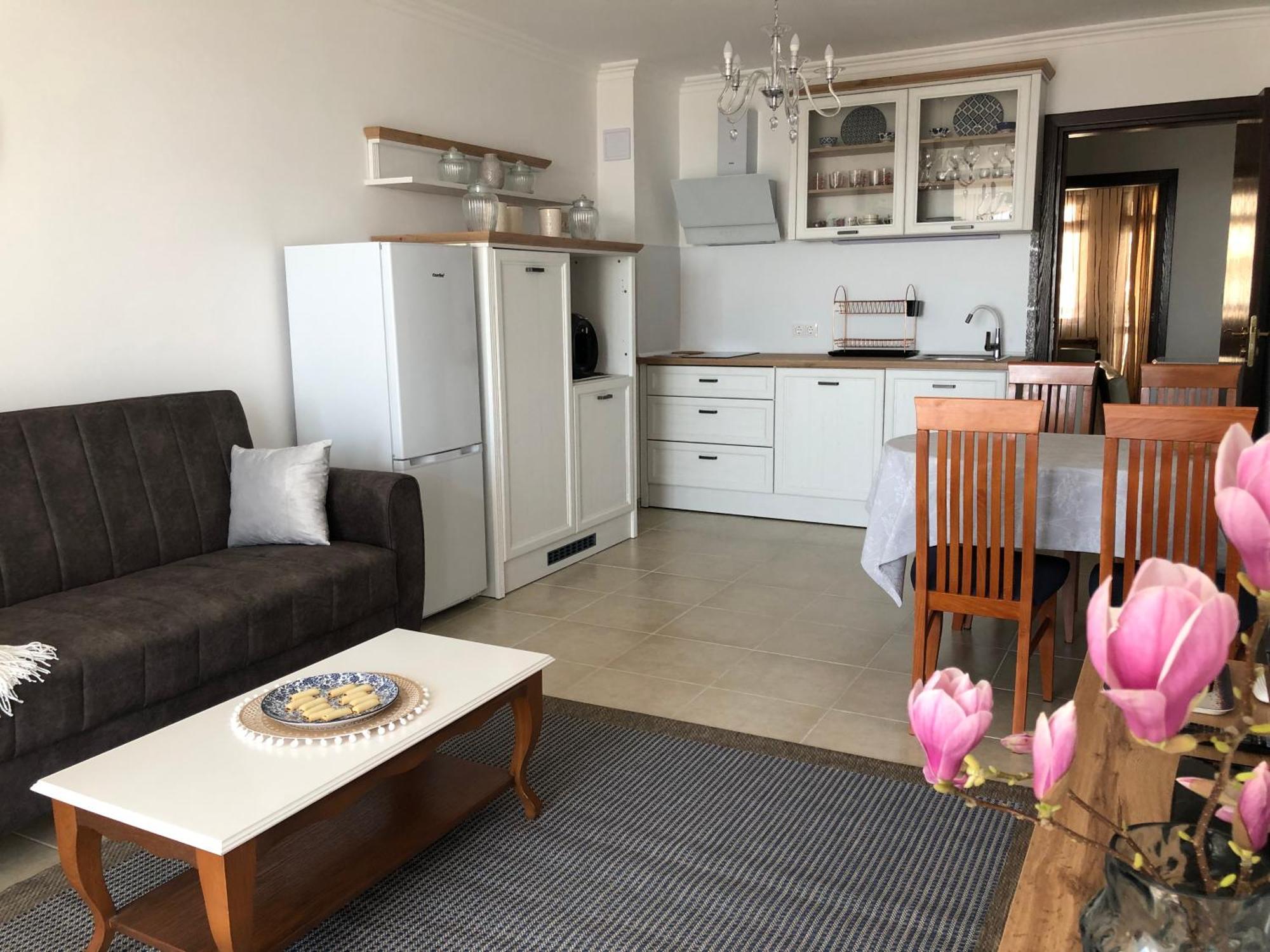 2 Bedroom Apartment Sveti Vlas With 2 Balconies And Sea Views Екстер'єр фото