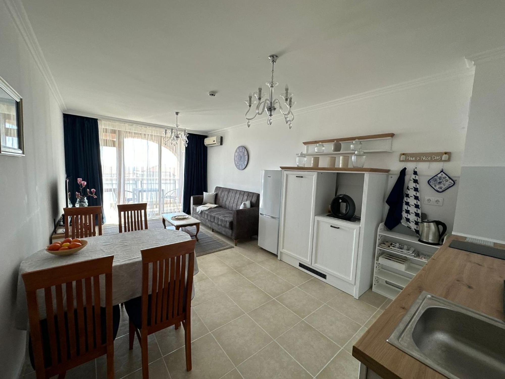 2 Bedroom Apartment Sveti Vlas With 2 Balconies And Sea Views Екстер'єр фото
